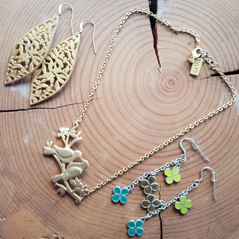 Foxy Originals Bundle - 2 Earrings, 1 Necklace